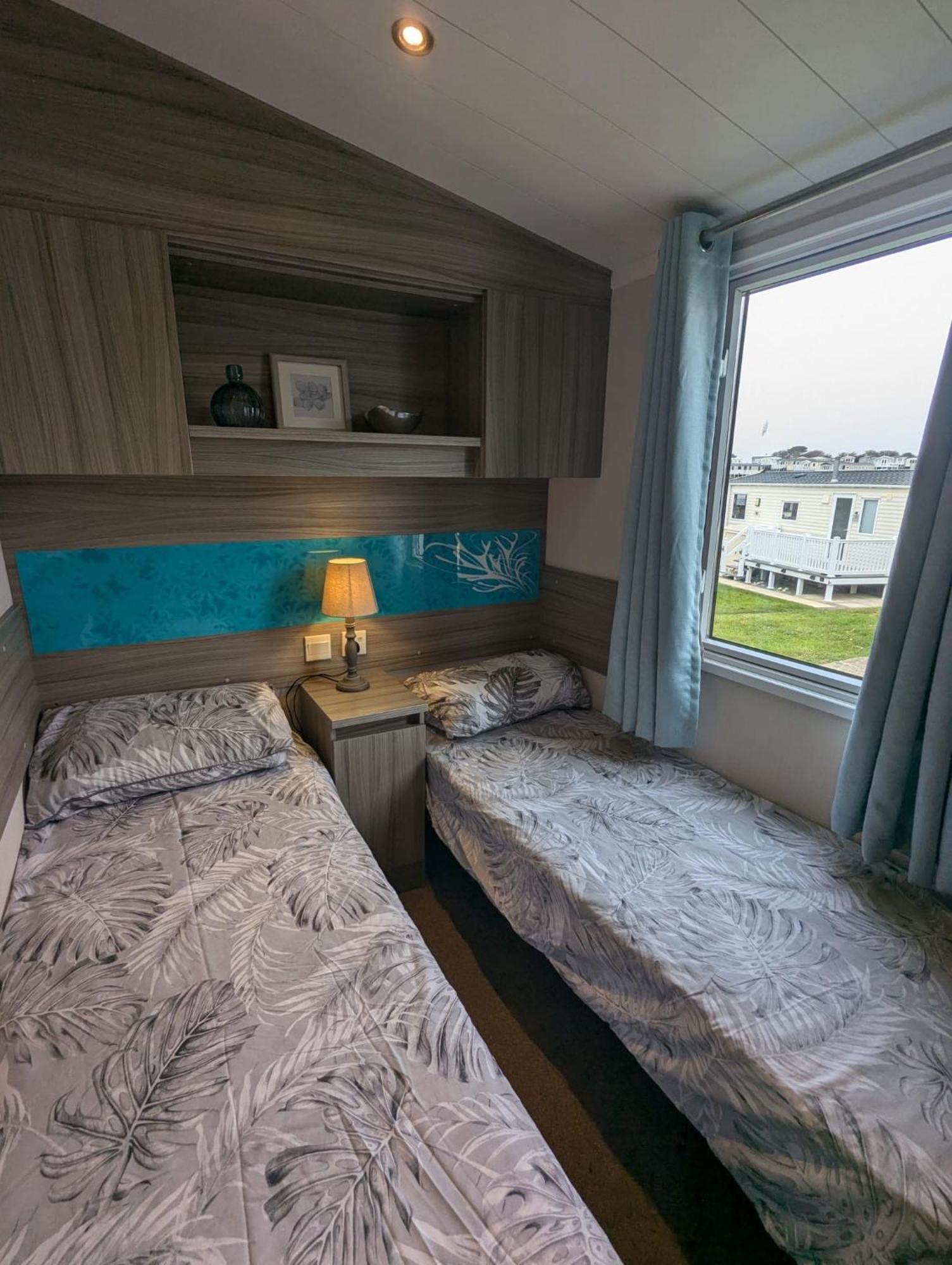 Beautifully Presented Dog Friendly Caravan On Very Popular Littlesea Holiday Haven Park Weymouth Wyke Regis Exteriér fotografie