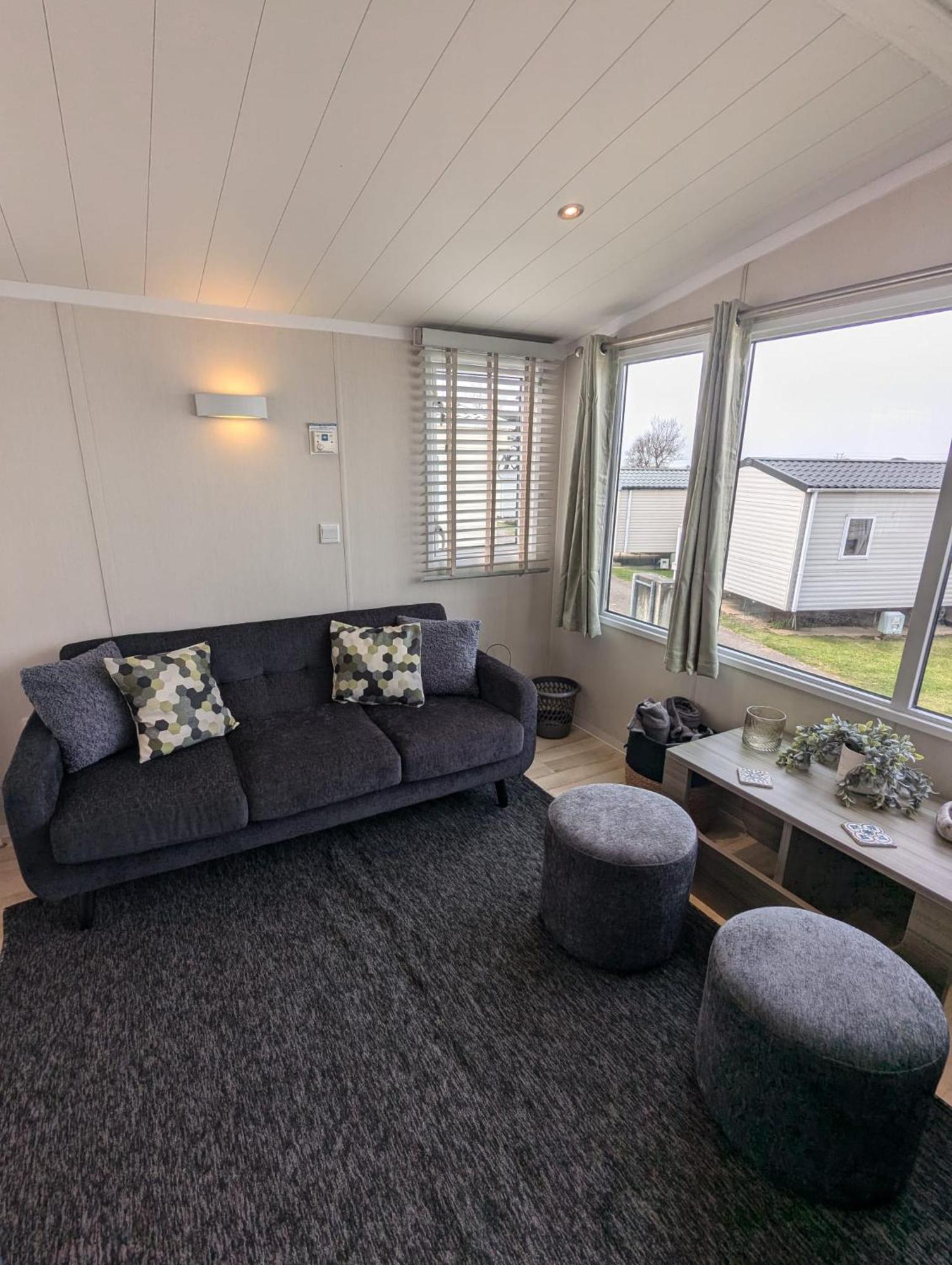 Beautifully Presented Dog Friendly Caravan On Very Popular Littlesea Holiday Haven Park Weymouth Wyke Regis Exteriér fotografie