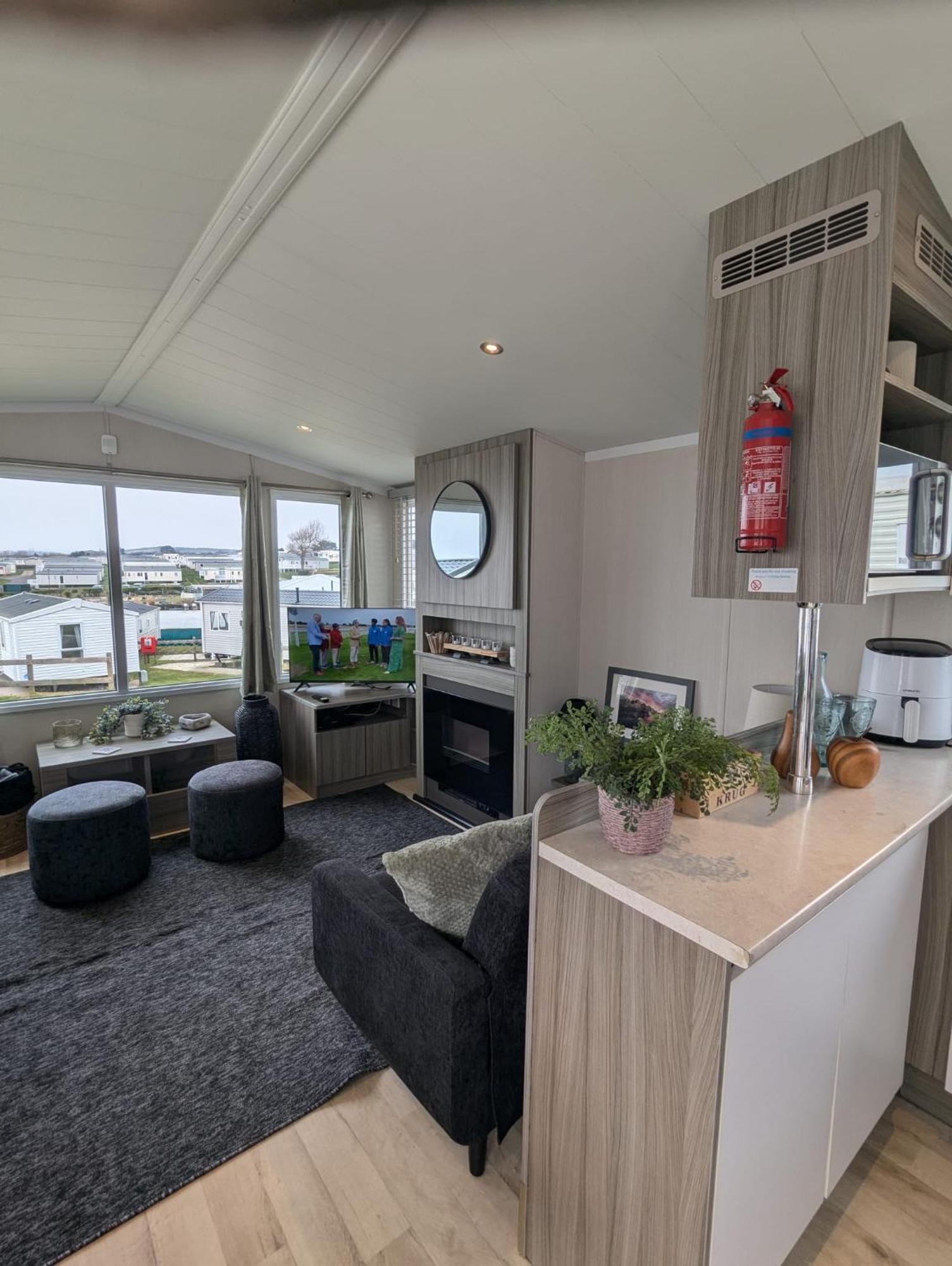 Beautifully Presented Dog Friendly Caravan On Very Popular Littlesea Holiday Haven Park Weymouth Wyke Regis Exteriér fotografie