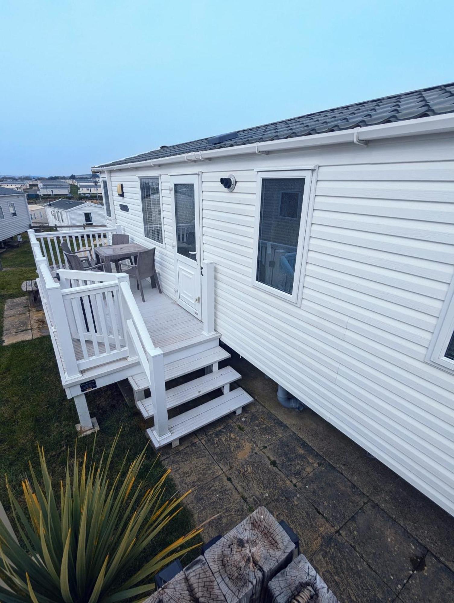 Beautifully Presented Dog Friendly Caravan On Very Popular Littlesea Holiday Haven Park Weymouth Wyke Regis Exteriér fotografie